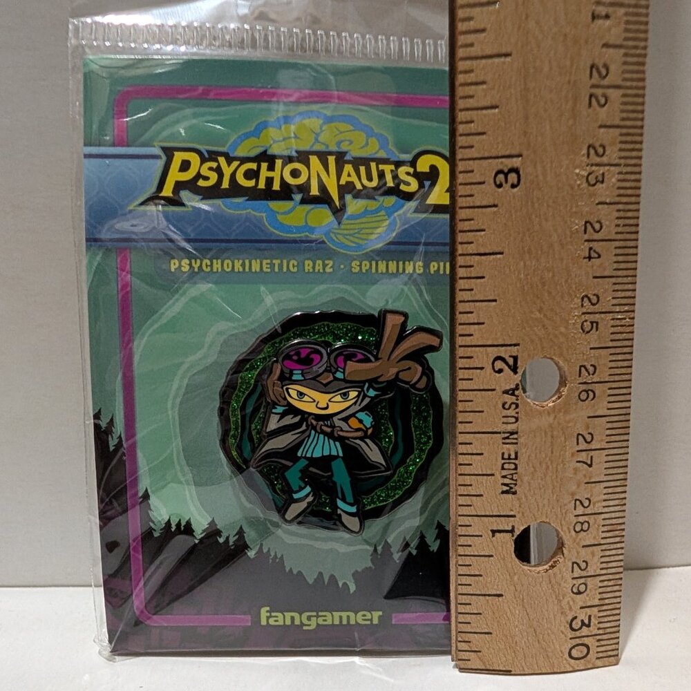 Psychonauts Psychokinetic Raz Enamel Pin Official Collectible Spinning Badge - Picture 2 of 2